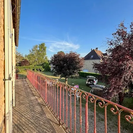 Maison Sainte-sabine * Castels